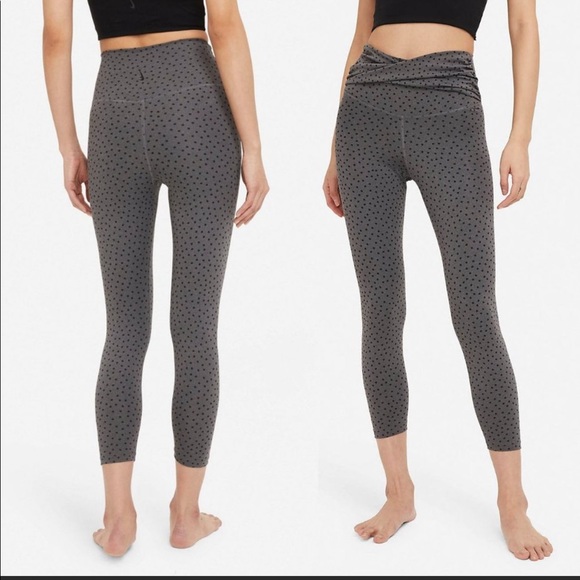 NWT Nike Yoga Twist-Waist High-Rise 7/8 Length Leggings SIZE XS - Picture 1 of 2